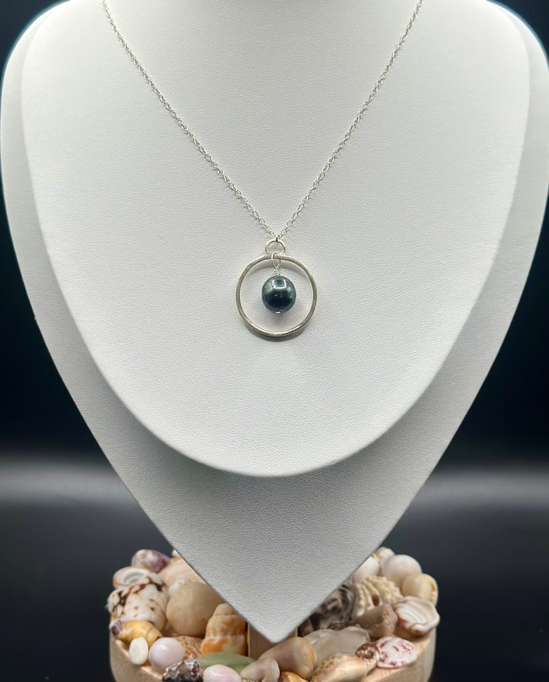 Tahitian Pearl Necklace (Silver)