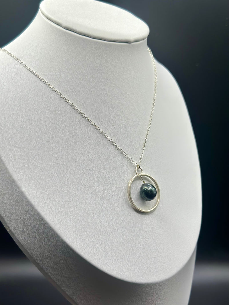 Tahitian Pearl Necklace (Silver)