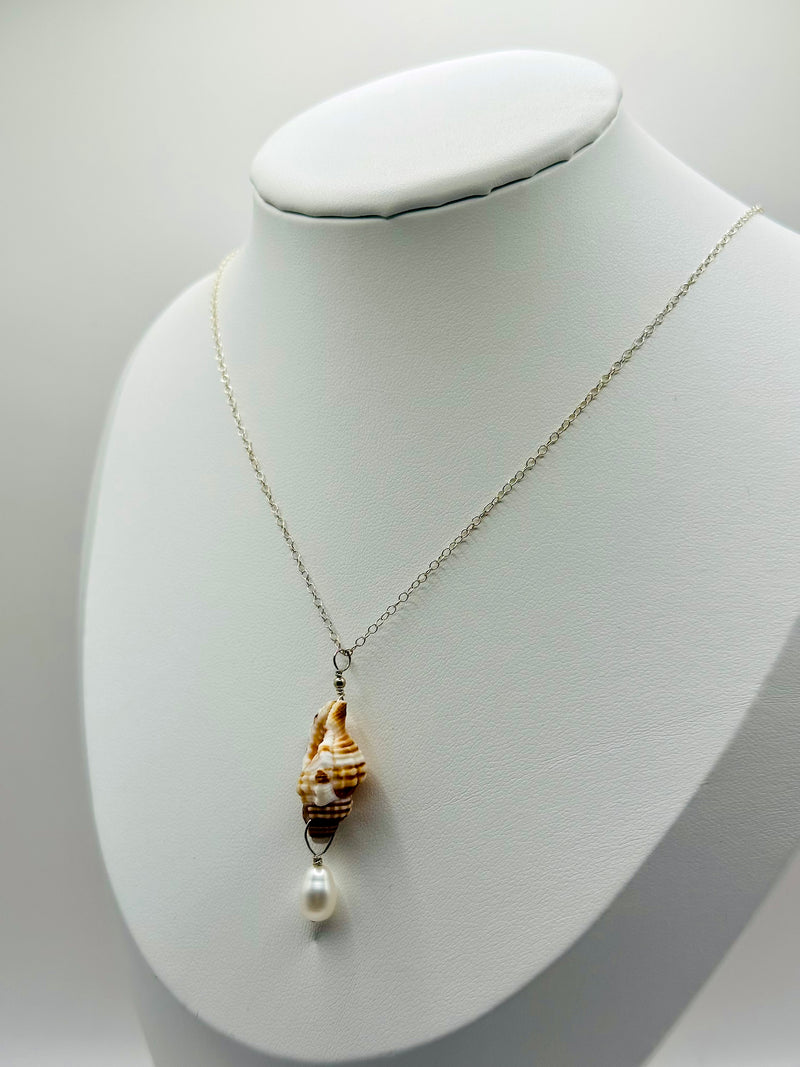 Hawaiian Juvenile Murex Shell with a Fresh water Pearl  (Silver)