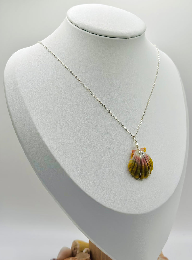 Hawaiian Sunrise Shell with fresh water Pearl (Silver)